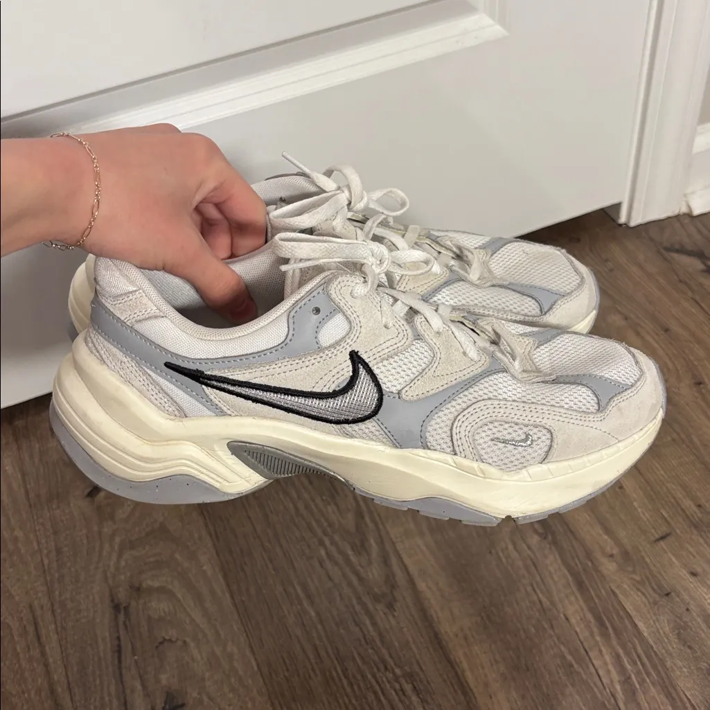 Nike AL8 black white sneaker 10.5 women’s - Image 2