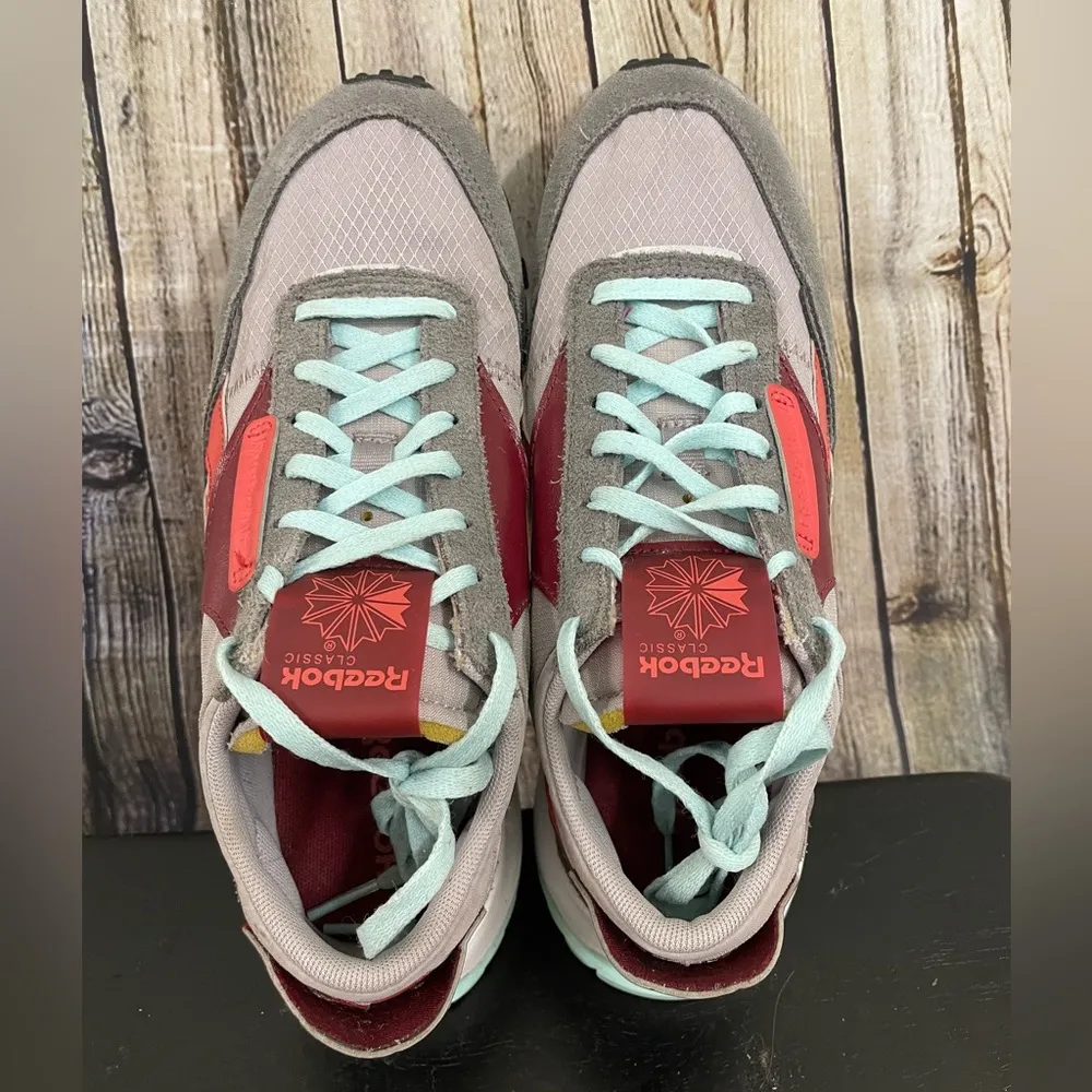Reebok classic leather Legacy Sz 4.5 / 6.5 women’s euc Sneakers Athletic Gray - Image 3