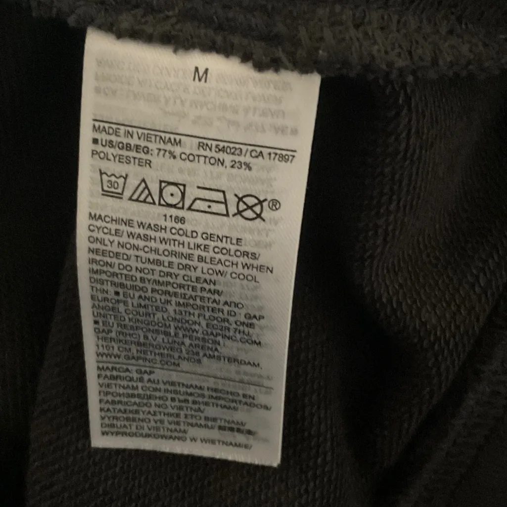 GAP Hooded Black Crop Sweater, NWT, size M - Image 6