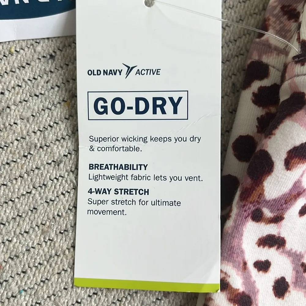 Old Navy balance high rise Pink cheetah 7/8 ankle go-dry Leggings size small - Image 4