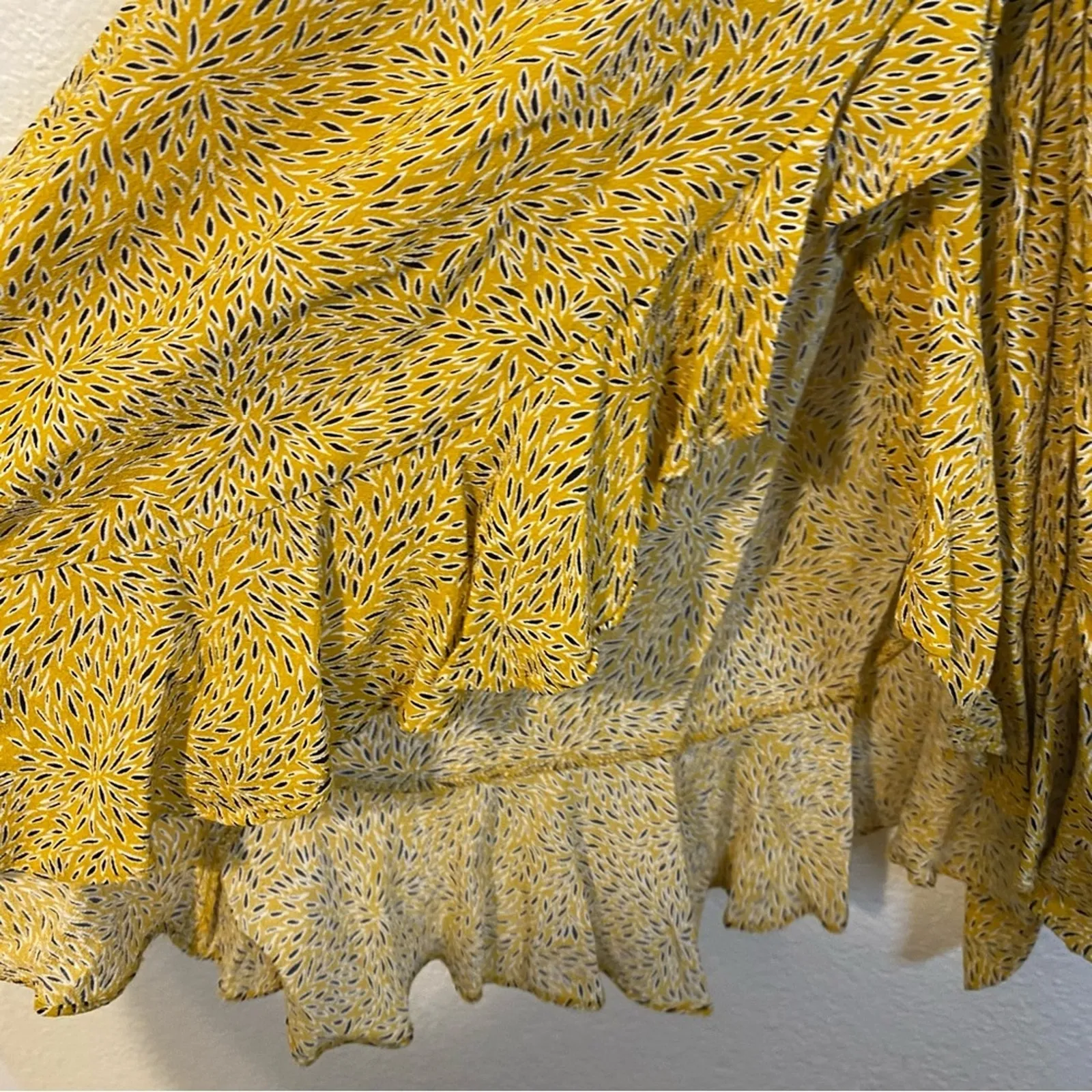 ba&sh BELINA Golden Yellow Floral Ruffle Wrap Dress Curry Lady Dress Size Small - Image 7