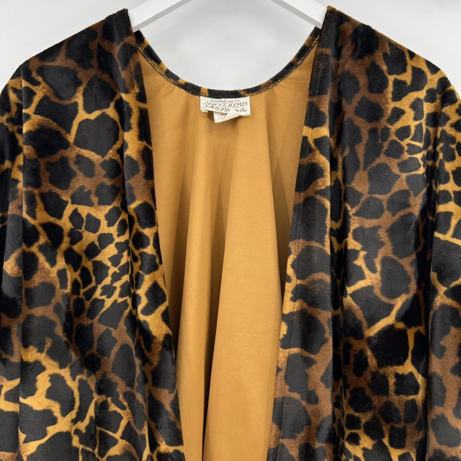 Kathleen Vintage 1980's Velour Poncho Cape Giraffe Mob Wife Fur Coat One Size‎ Brown Size L - Image 3