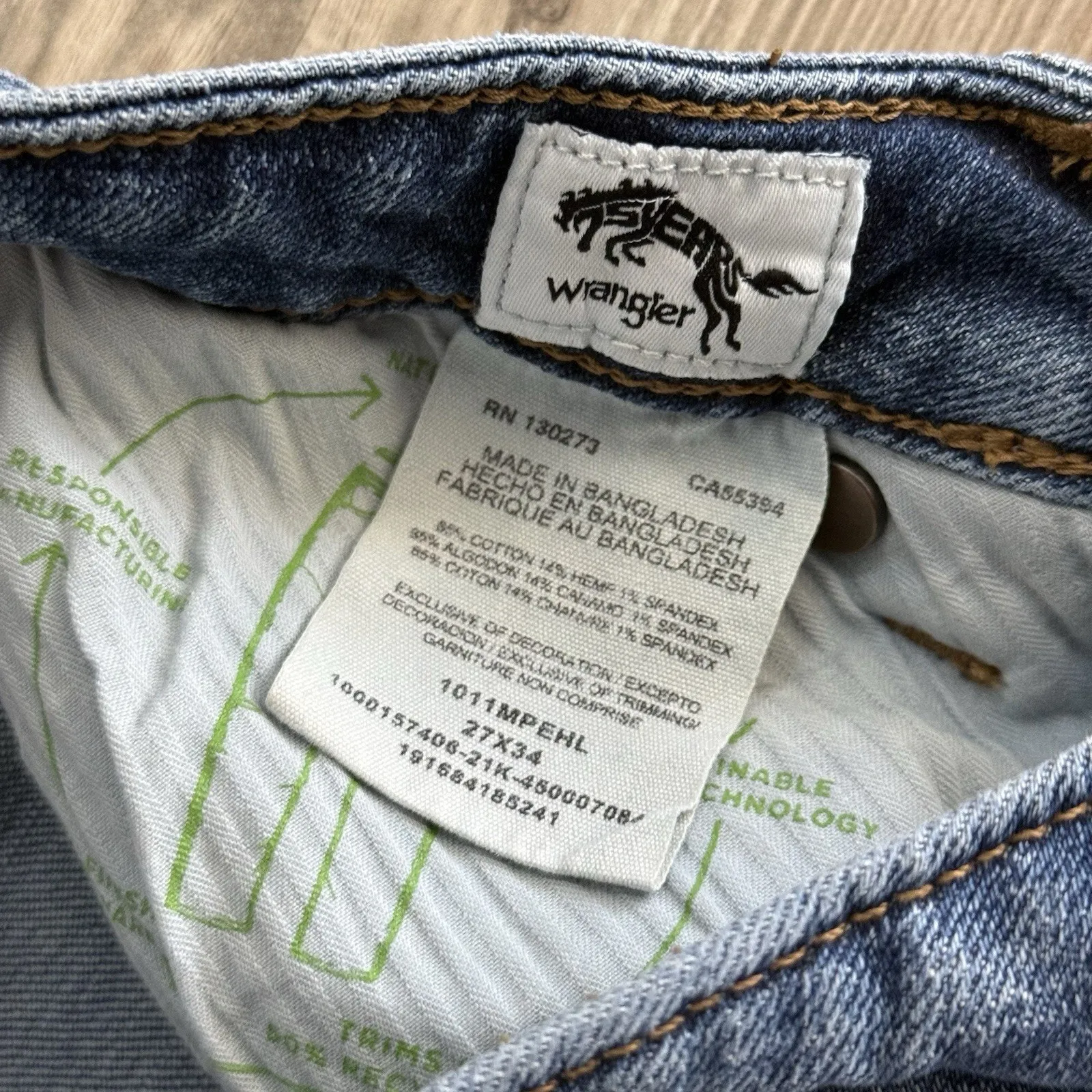 Wrangler High Rise Trouser Flare Jeans Women’s Size 27x34 Dark Wash - Image 6