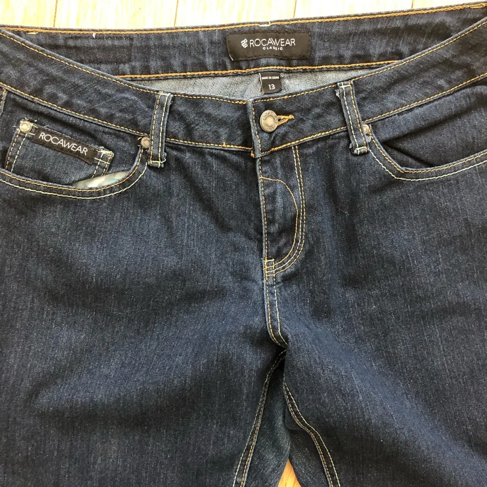 Vintage RocaWear Junior Skinny Blue Jeans size 13 Embroidered Pockets - Image 5