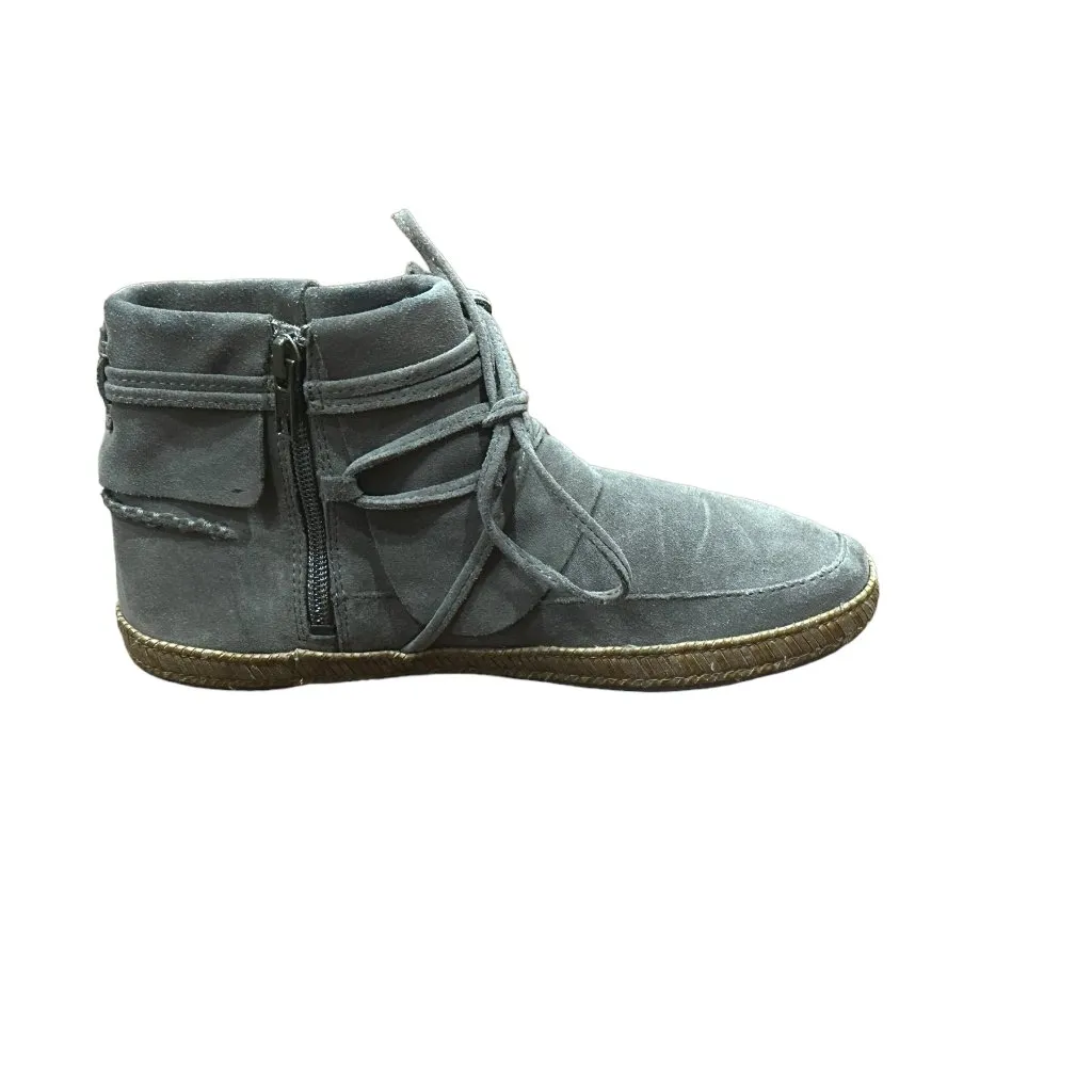 UGG #1019129 Reid Lace Up Suede‎ Moccasin Bootie Grey Size 6.5 - Image 5