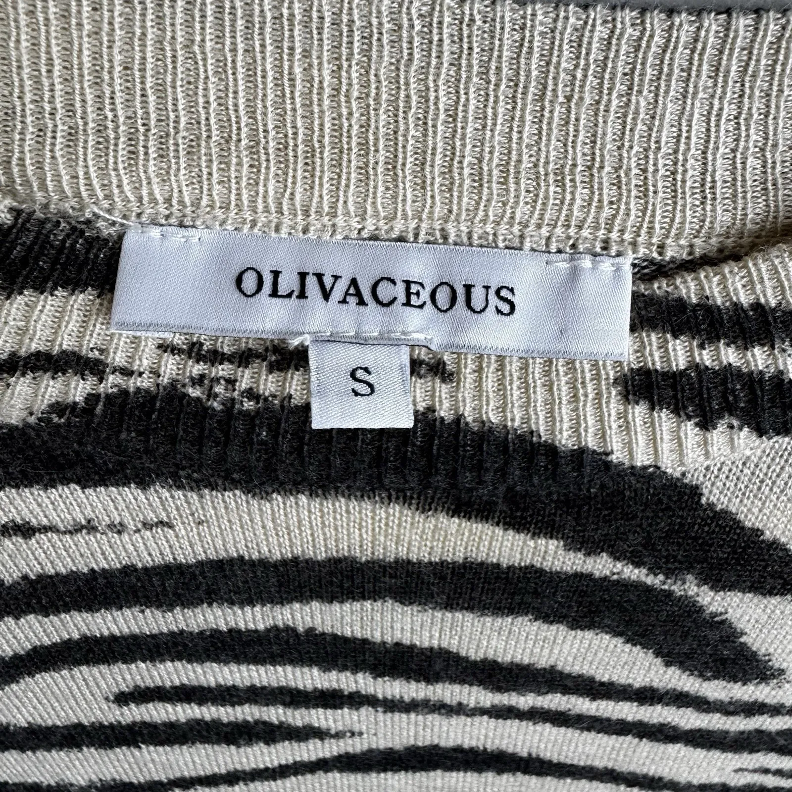 Crew Neck Lightweight  Zebra Print Sweater Sz S Side Zippers - Image 9