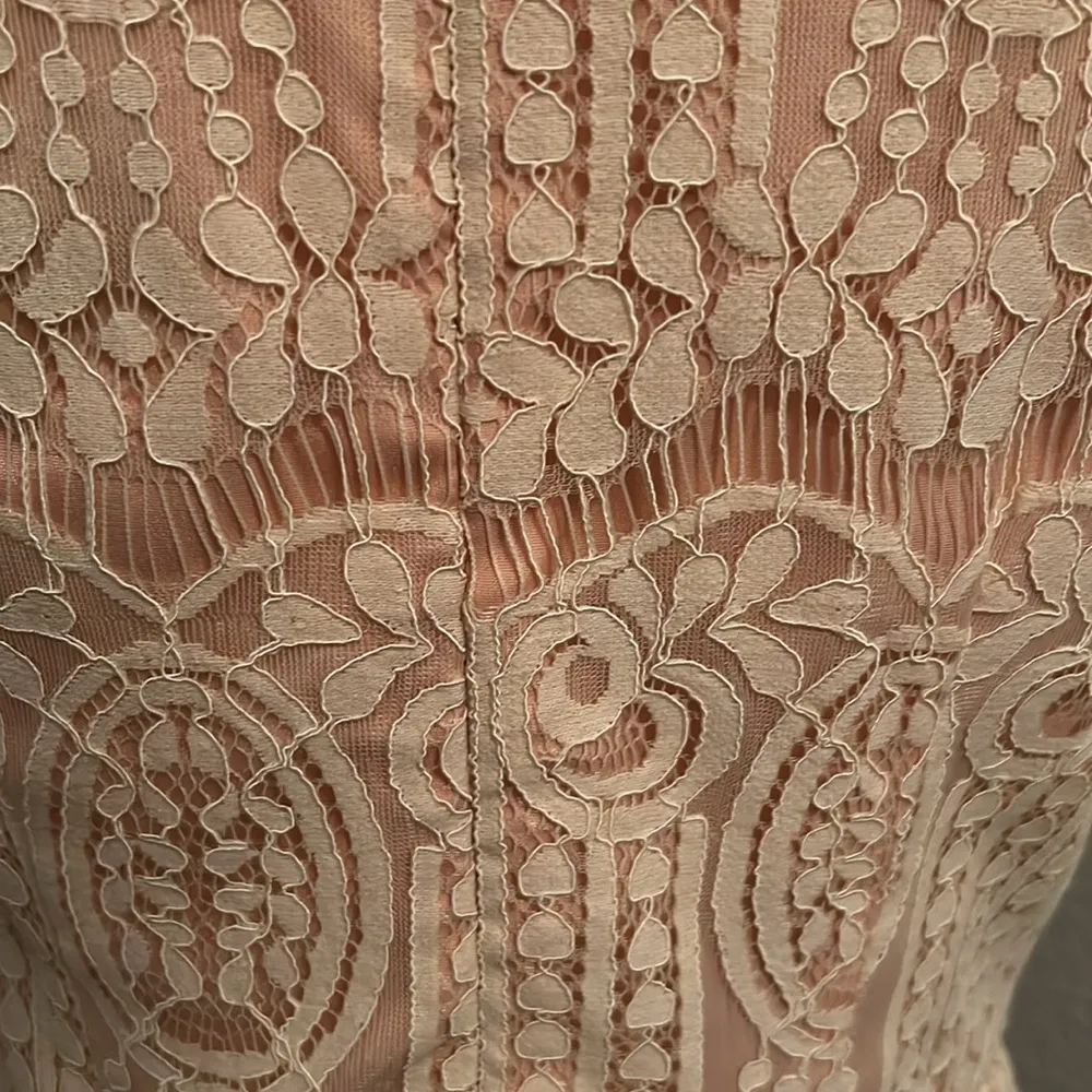 Anthropologie Vone Red Midi Cap Sleeve Lace Sheath Dress Size 2 - Image 6