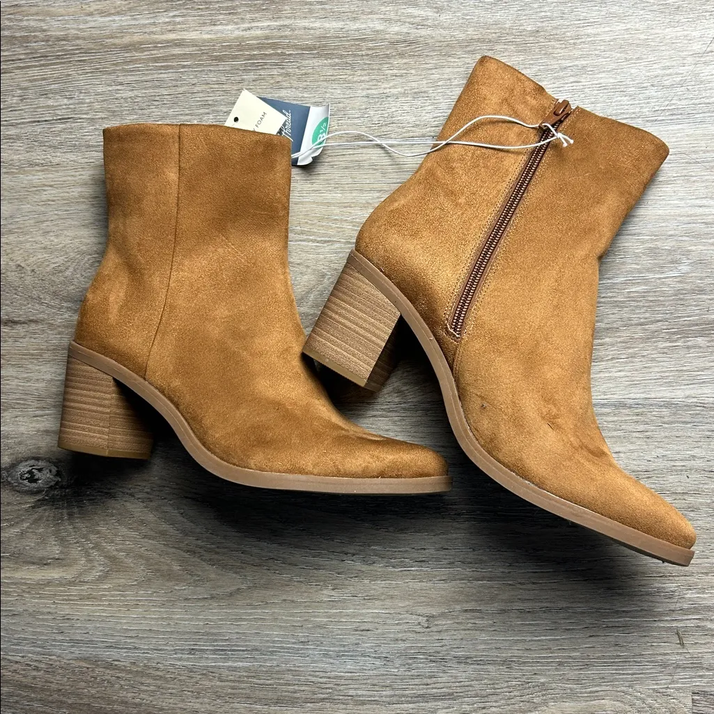 Universal Thread “Gayle” Western Faux-Suede Ankle Boots – Tan – Size 8.5 - Image 5