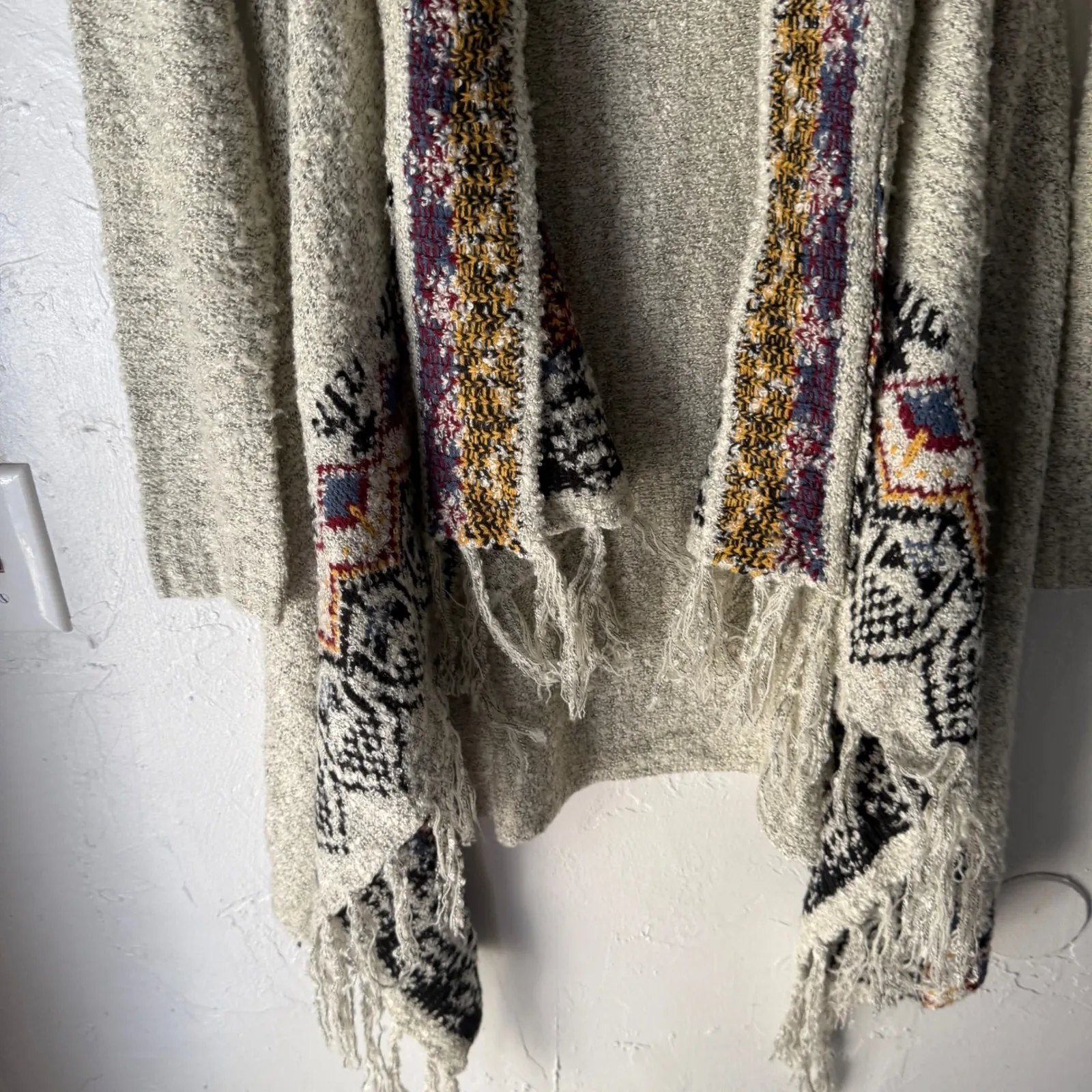 Eyeshadows Boho Geometric Fringe Kimono Cardigan Sweater Women's Small Western Gray - Image 5