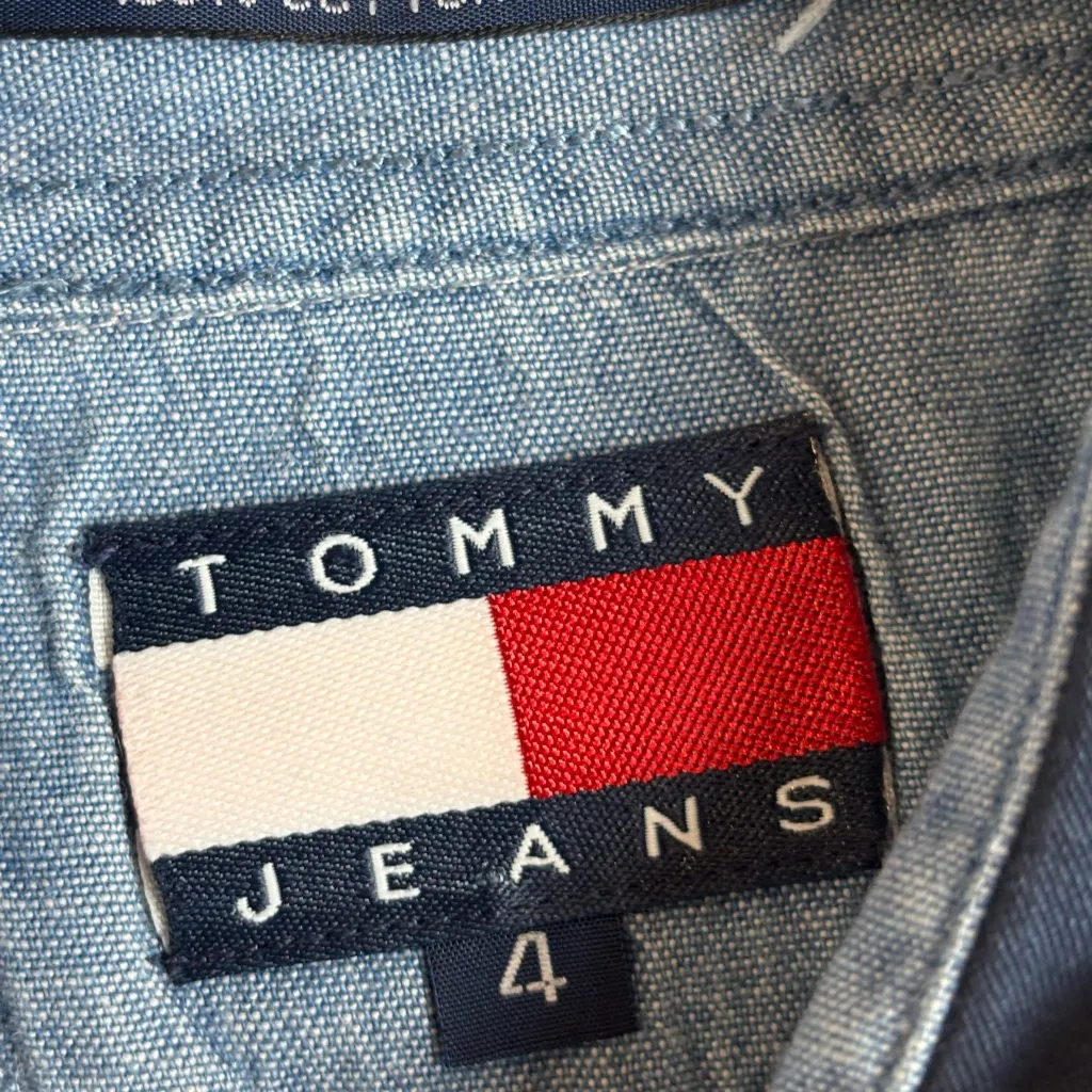 Vintage Tommy Hilfiger 1990’s Casual Button Up Woman’s White Cotton Shirt Size 4 - Image 4