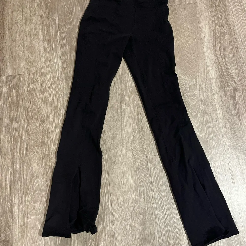 Alo Airbrush high waist flutter legging - Image 3