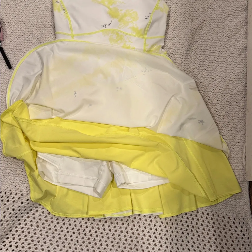 •LULULEMON COURT CRUSH DRESS-CROSS COURT ELECTRIC LEMON WOMENS 
MULTI- Size 2 - Image 7