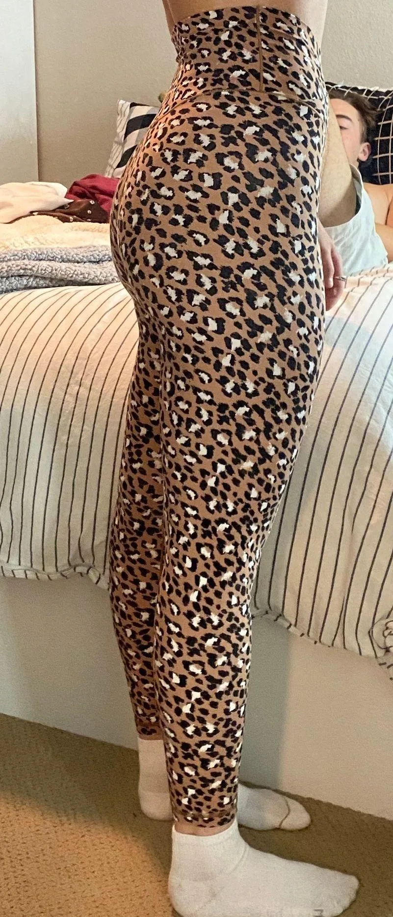 Aerie high waisted crossover cheetah print leggings - Image 2