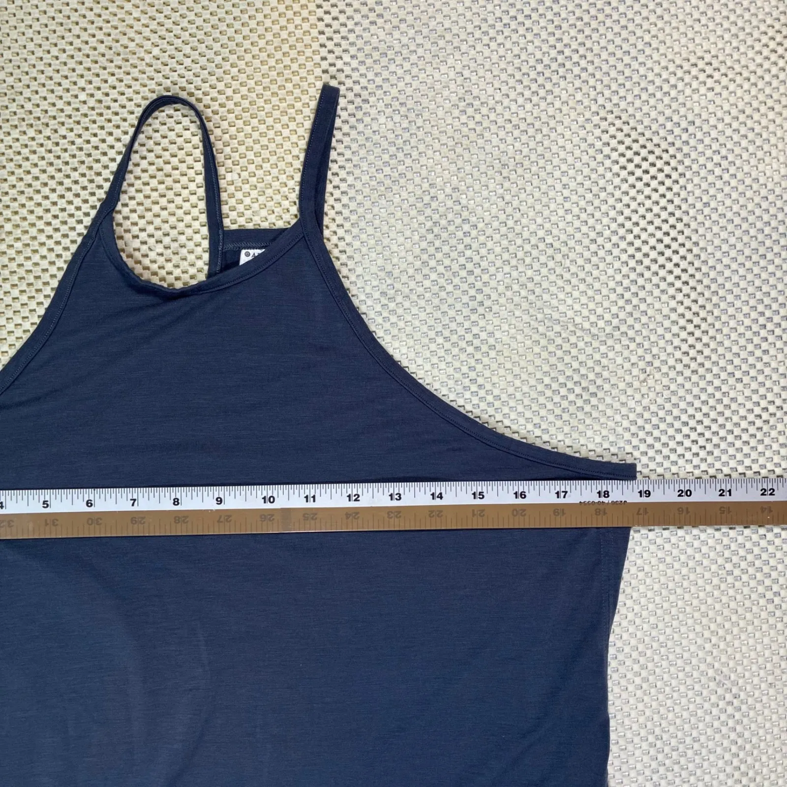 Athleta Asymetrical slit Racerback Tank Top Athleisure Workout Womens Medium - Image 8