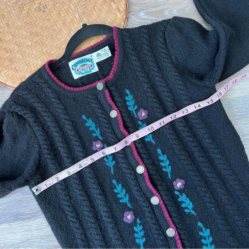 Vintage Cambridge spirit embroidered cottagecore puff shoulder‎ cardigan sweater Size M - Image 6