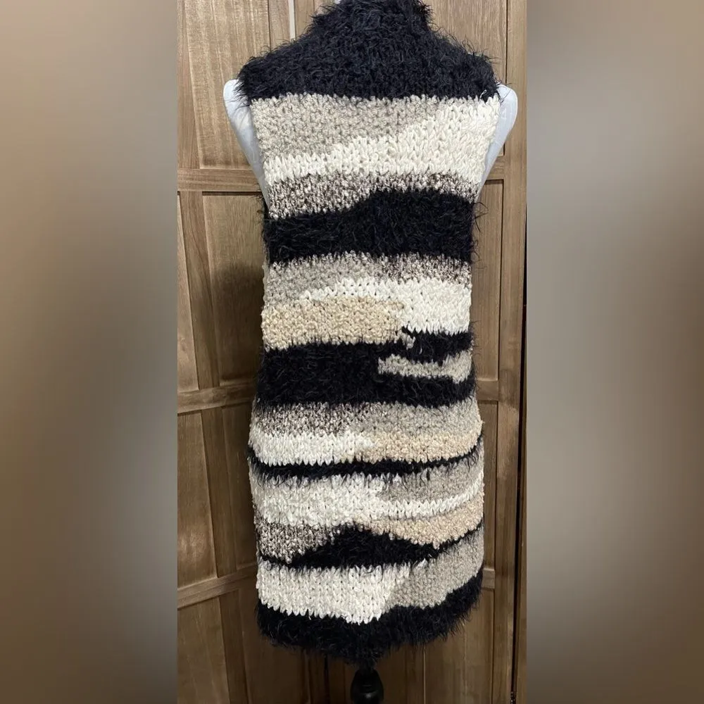 FREE PEOPLE Shag Fuzzy vest. - Image 7