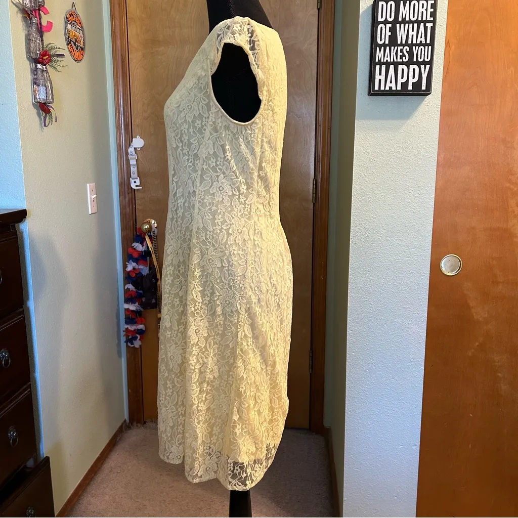 Madison Leigh sift yellow floral lace cap sleeve midi dress size 6 - Image 4