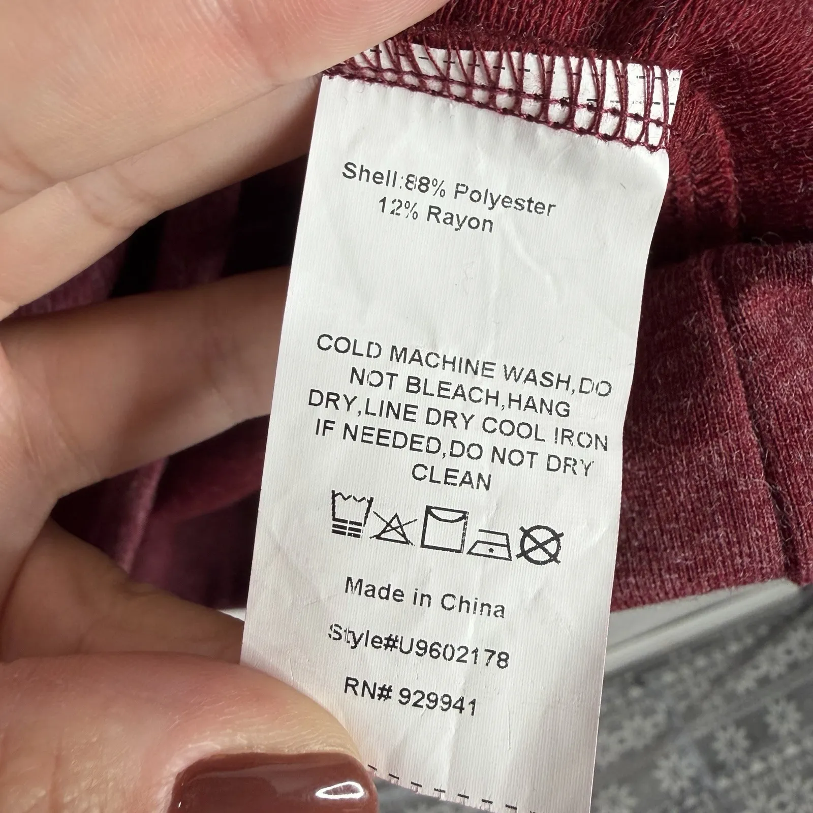 NWT Suzanne Betro Colorblock Notch Neck Sweatshirt XL Burgundy Gray Casual - Image 4