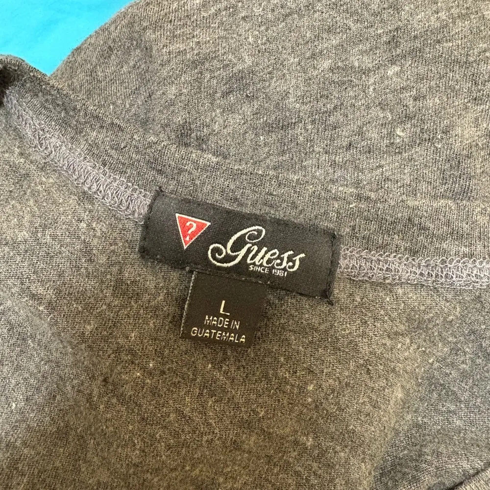 Guess  grey t-shirt with rhinestone question mark design - Image 3