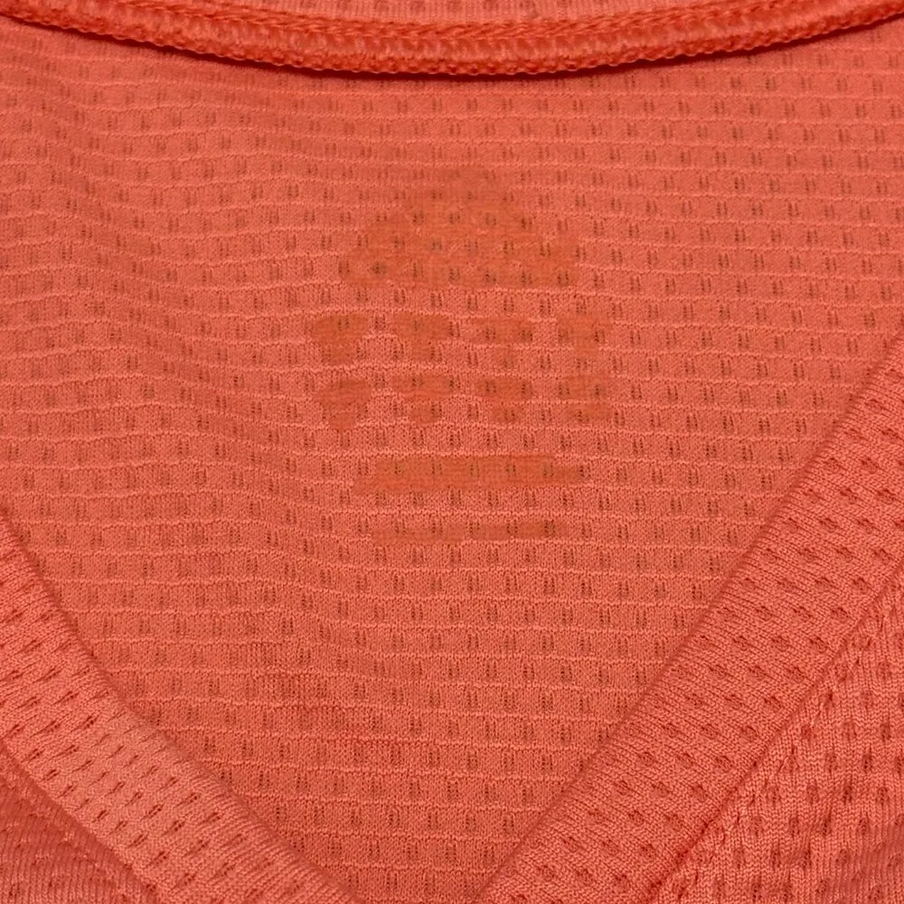 NEW Adidas women's medium pink V-neck long sleeve shirt - Image 4