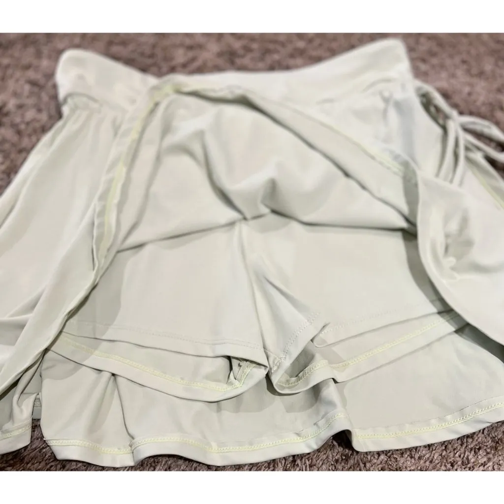 Shein Mini Casual, Athletic Skirt ~ Size Medium ~ Light Green - Image 6