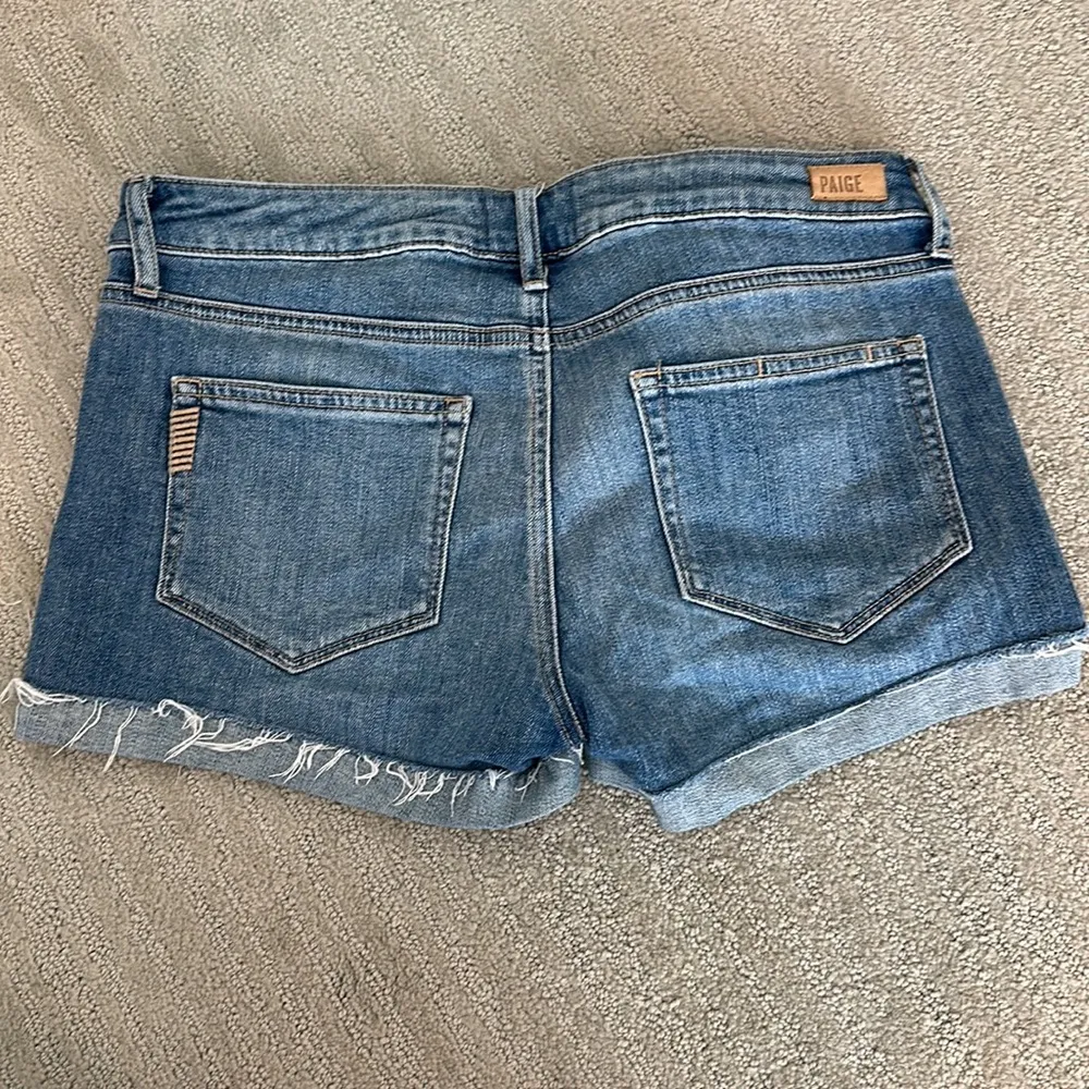 Paige  brand denim shorts, size 26. Lightly worn, flattering length! - Image 2