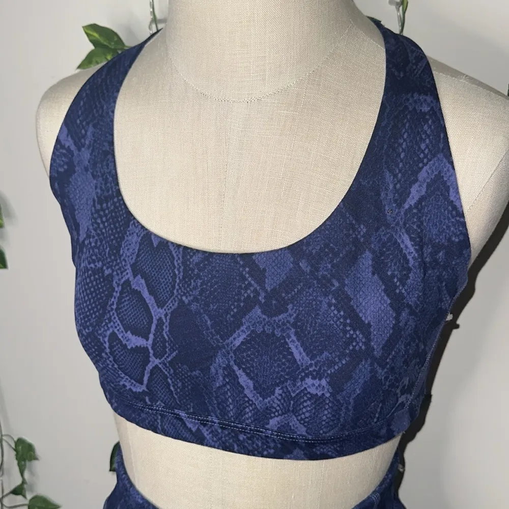 Victoria’s Secret “Flow On Point Legging & Strappy Back Sports Bra” Set - Image 12