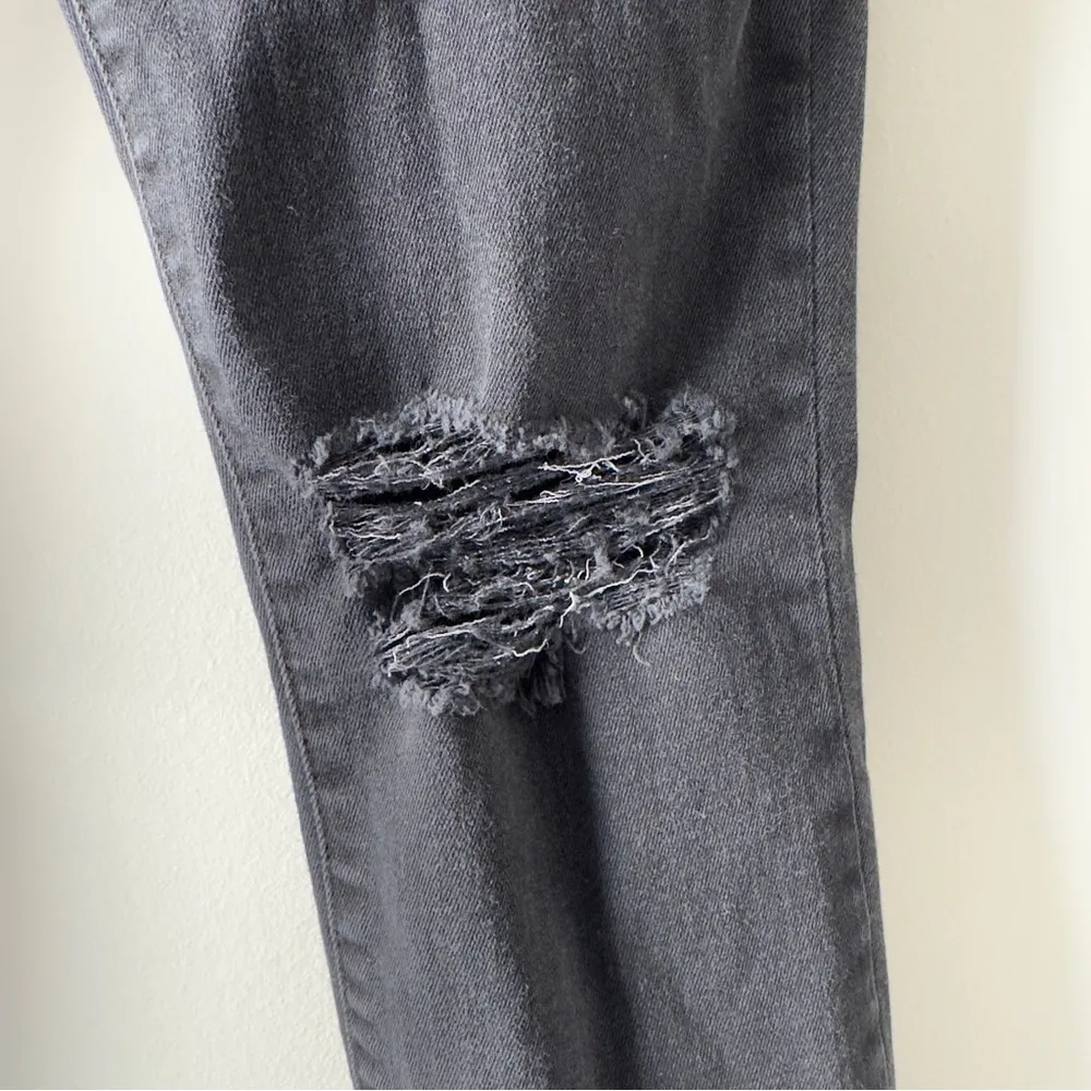 Current/Elliott The Stiletto Jeans in Jet Black Destroy Skinny Distressed crop - Image 6