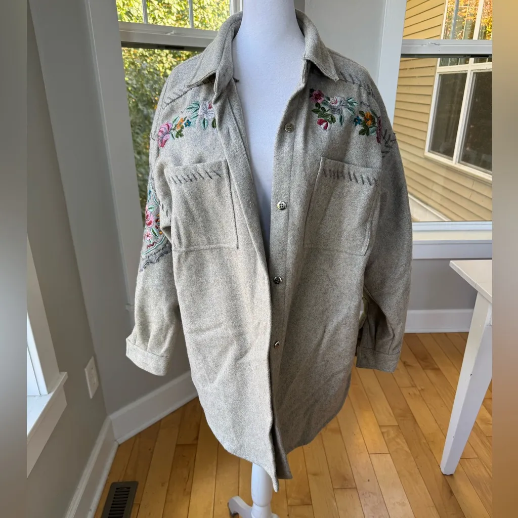 Vintage Together Light Gray Wool Floral Embroidered Shacket Shirt Jacket Medium - Image 7