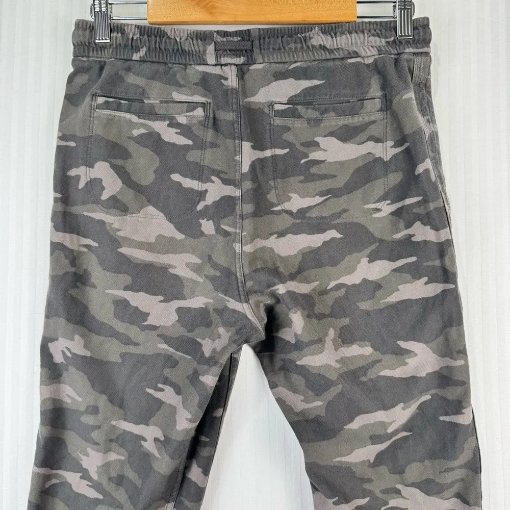 Athleta Farallon Jogger Sweatpants Gray/Green Camo Urban Camouflage Women’s 6 - Image 4