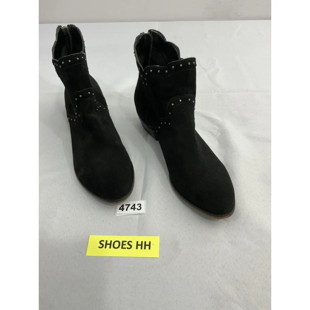 Womans Chinese Laundry Saunter Booties 8.5 Black Studs Back Zip Block Heel - Image 2