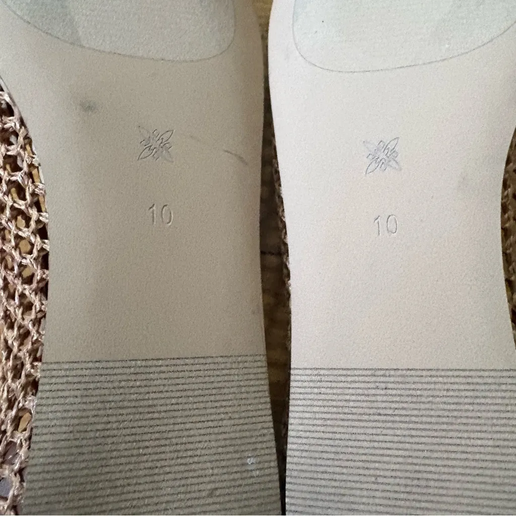 BCBG Brown Woven Net Flats Size 10 - Image 5