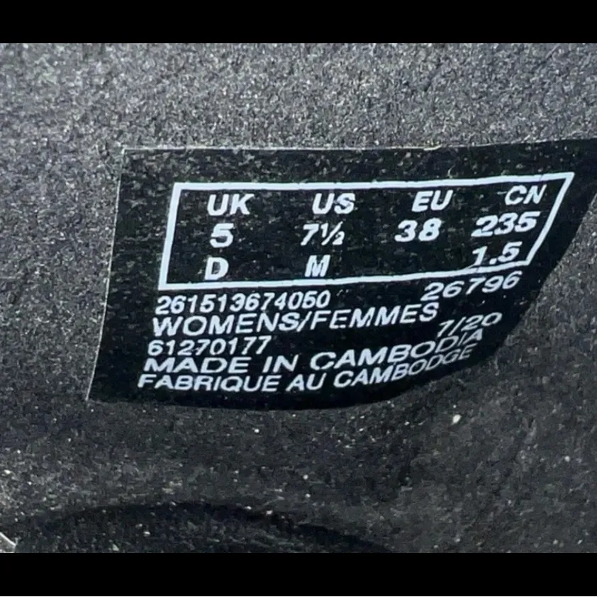 Women’s Clark’s Cowhide Slip On Flats Shoes Sz 7.5 Runs Small New Unworn - Image 6