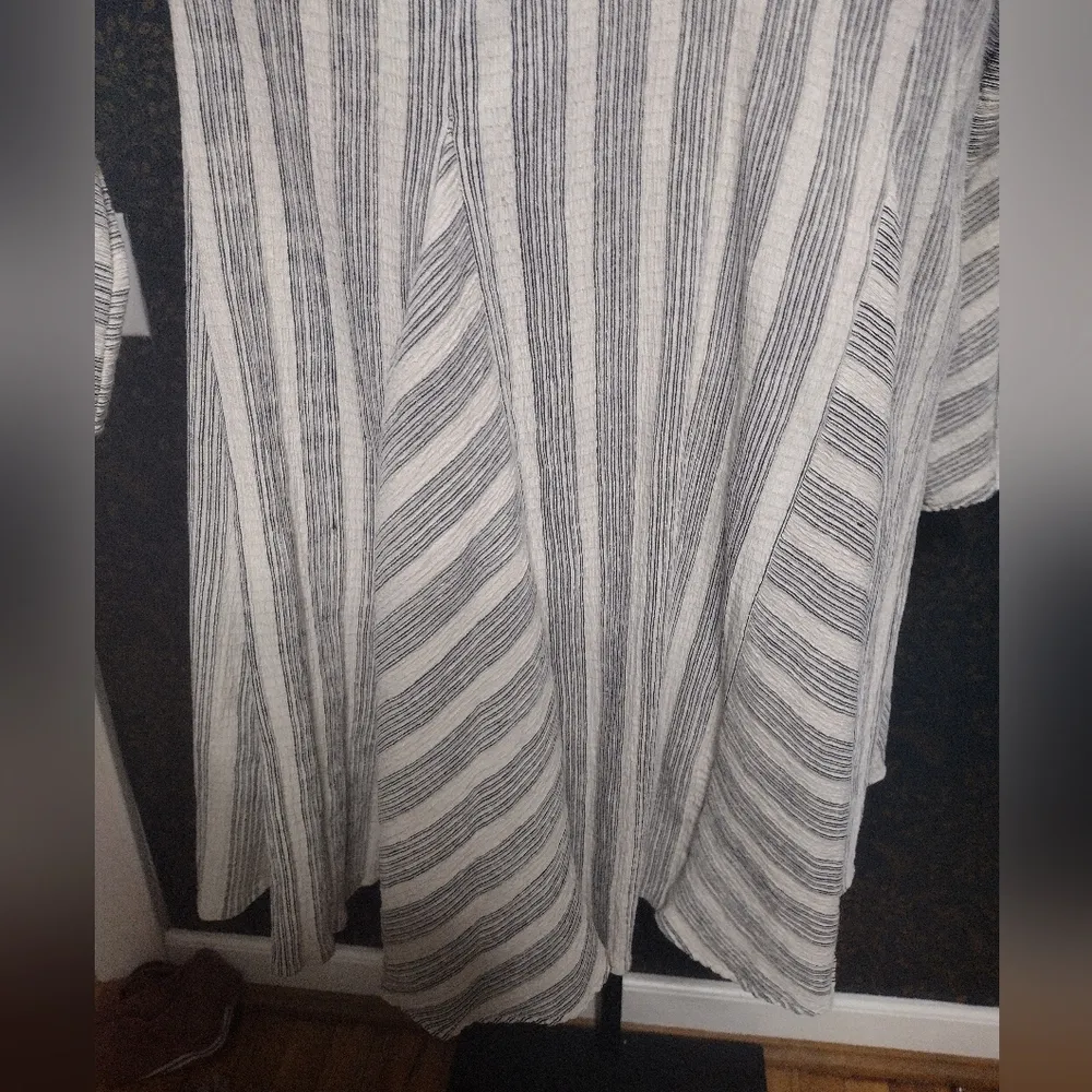 Zara Cream Black Beige Long Sleeve V-Neck Gauzy Ribbed Mini Dress - Image 3