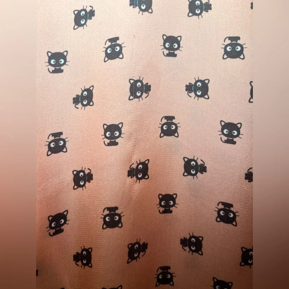 Sanrio Hello Kitty Chococat Patterned Women's Top
Blouse Forever 21 Size M - Image 3