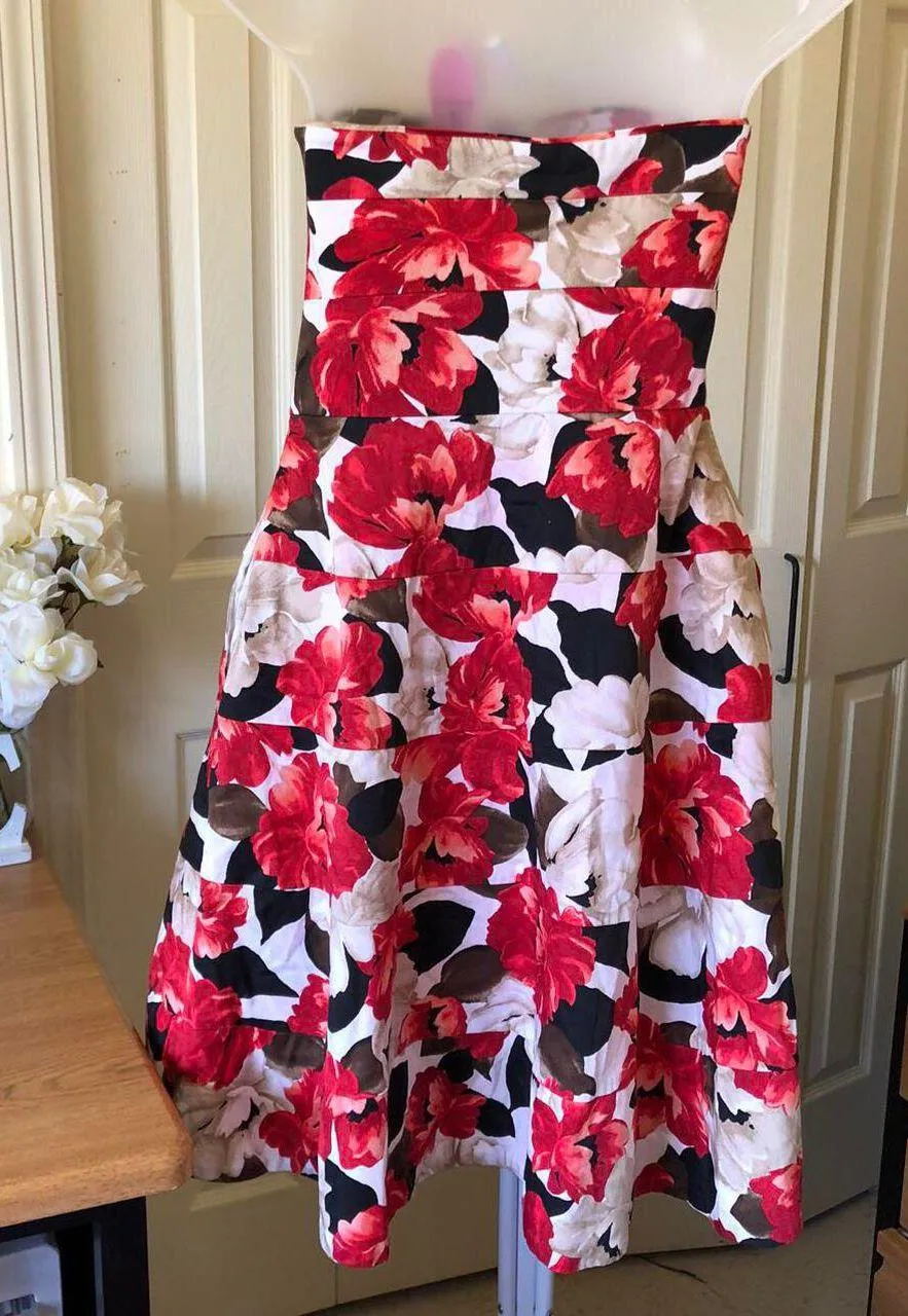 White House | Black Market Floral Tube Strapless Dress (Size 4) - Image 2
