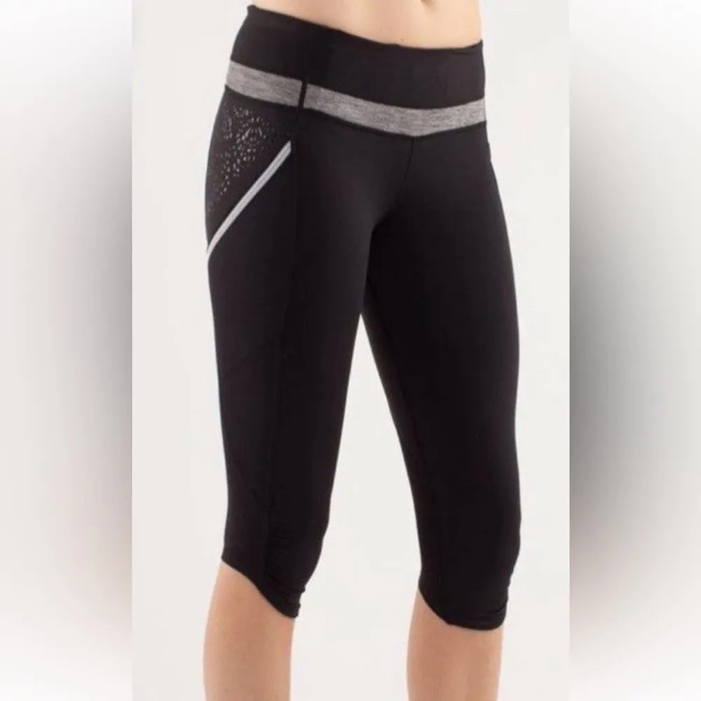 Lululemon Run Like a Marathon black crops with silicone grip - Image 2