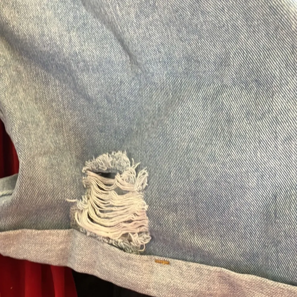 FINAL MARKDOWN Paperbag waist distressed denim shorts xl - Image 2