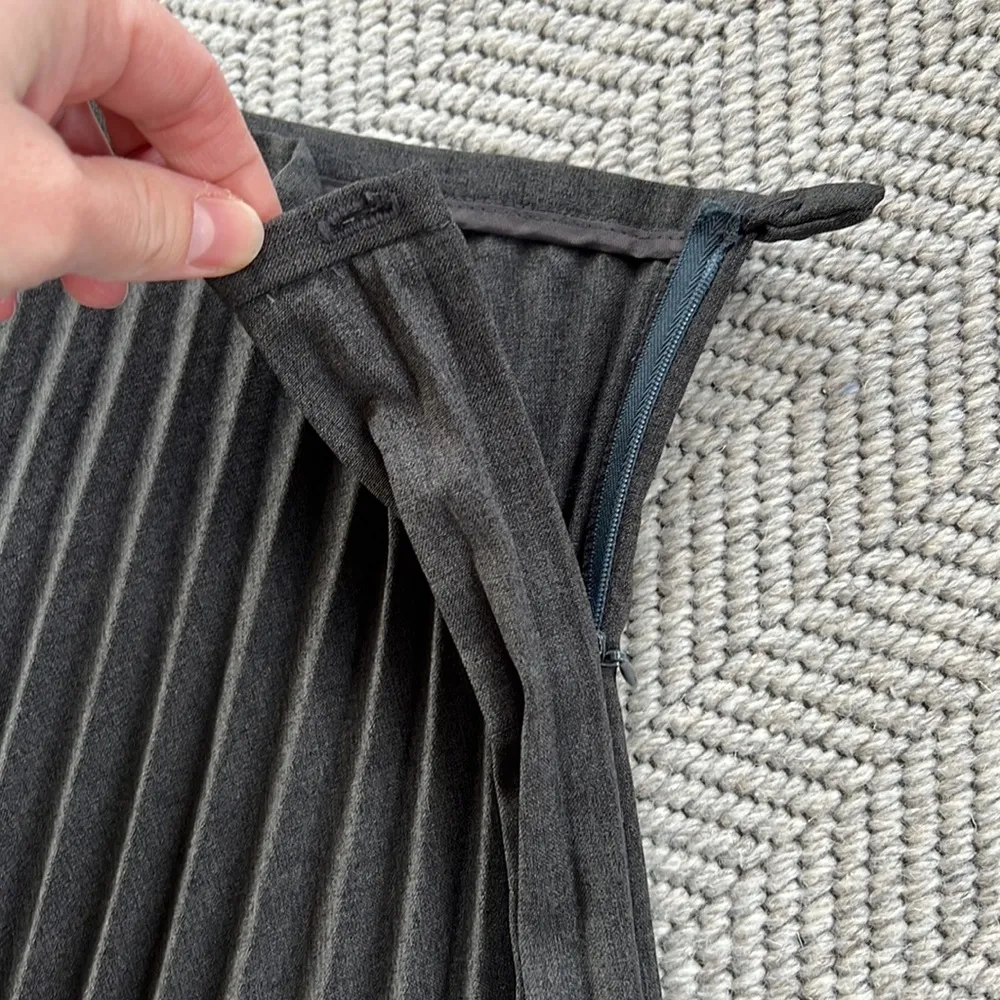 Express pleated skirt - Image 2