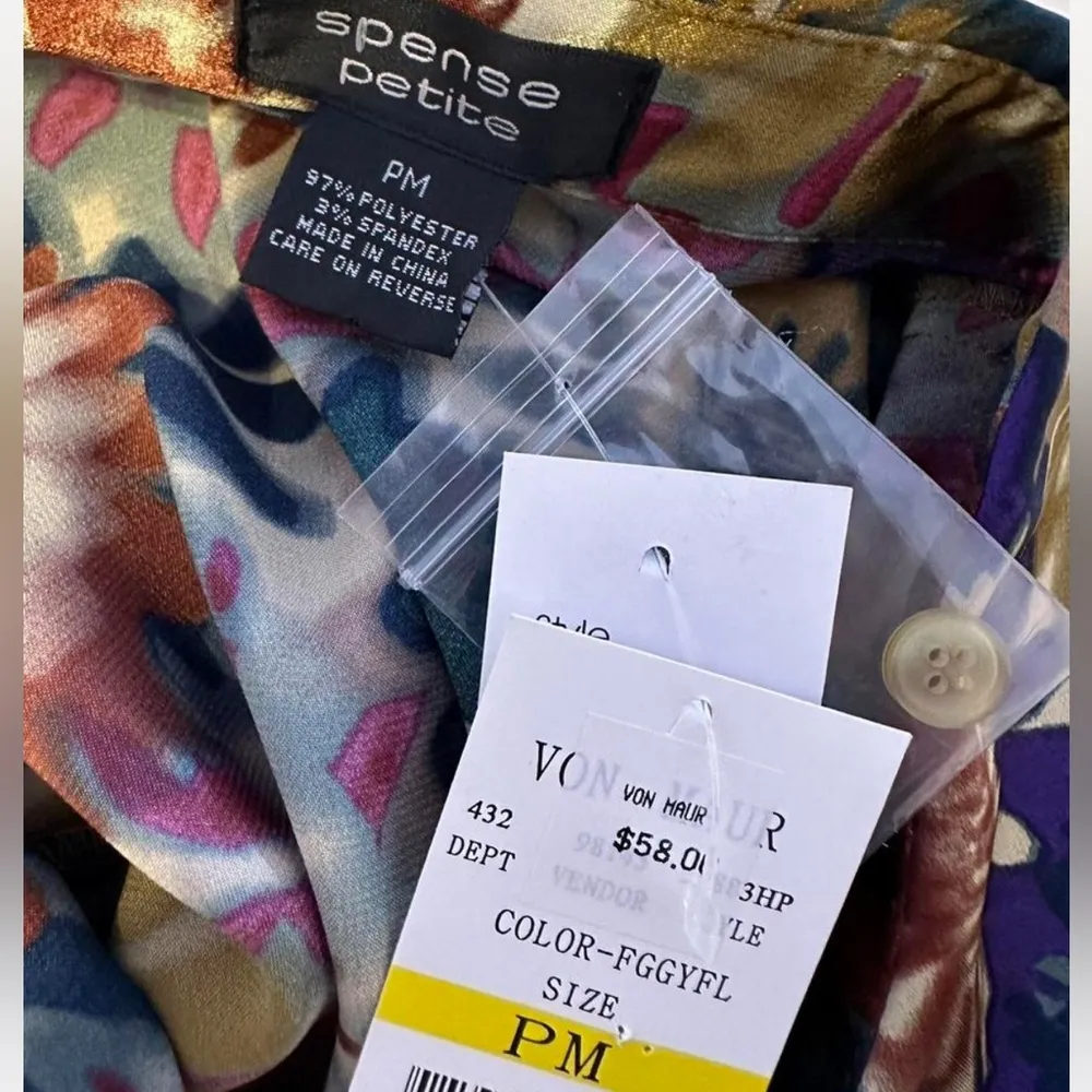 Spense floral button up! Size undefined - Image 6