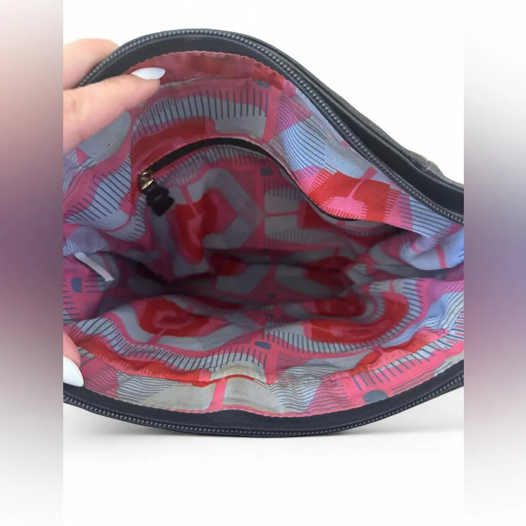 Velez floral Embossed Shoulder Bag Black - Image 5