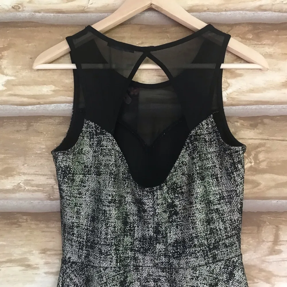 cut-out open back metallic formal dress Size medium - Image 7