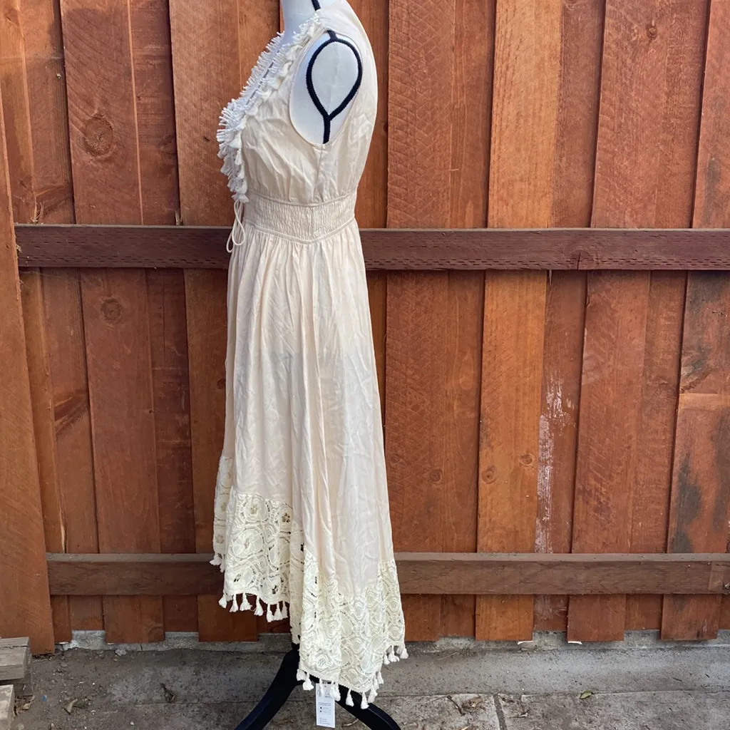 CUPSHE  Cream  V Neck Sleeveless Lace Tassel Smocked Waist Maxi Dress Size M - Image 7
