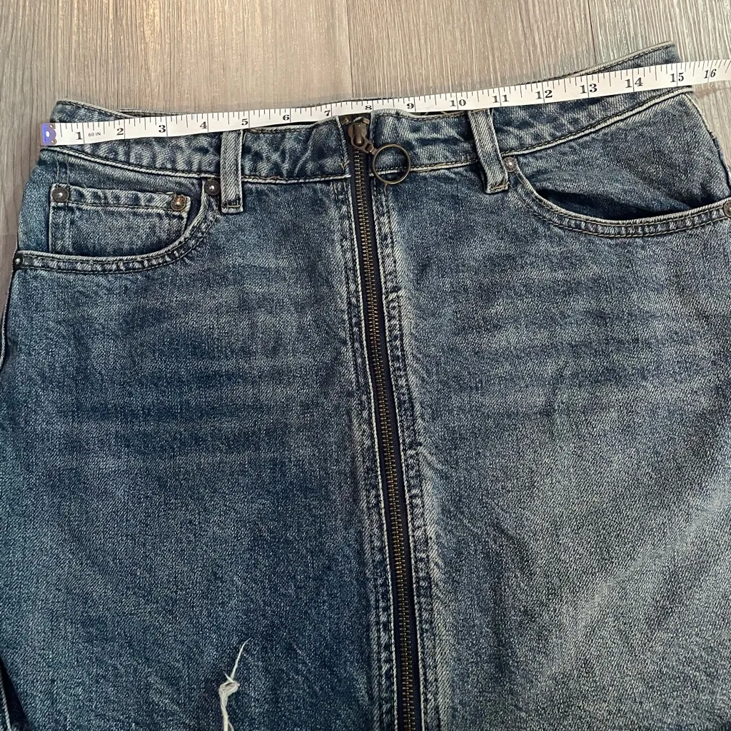 Free People We The Free Full Zip Distressed Denim Mini Skirt ~ Size 27 - Image 5
