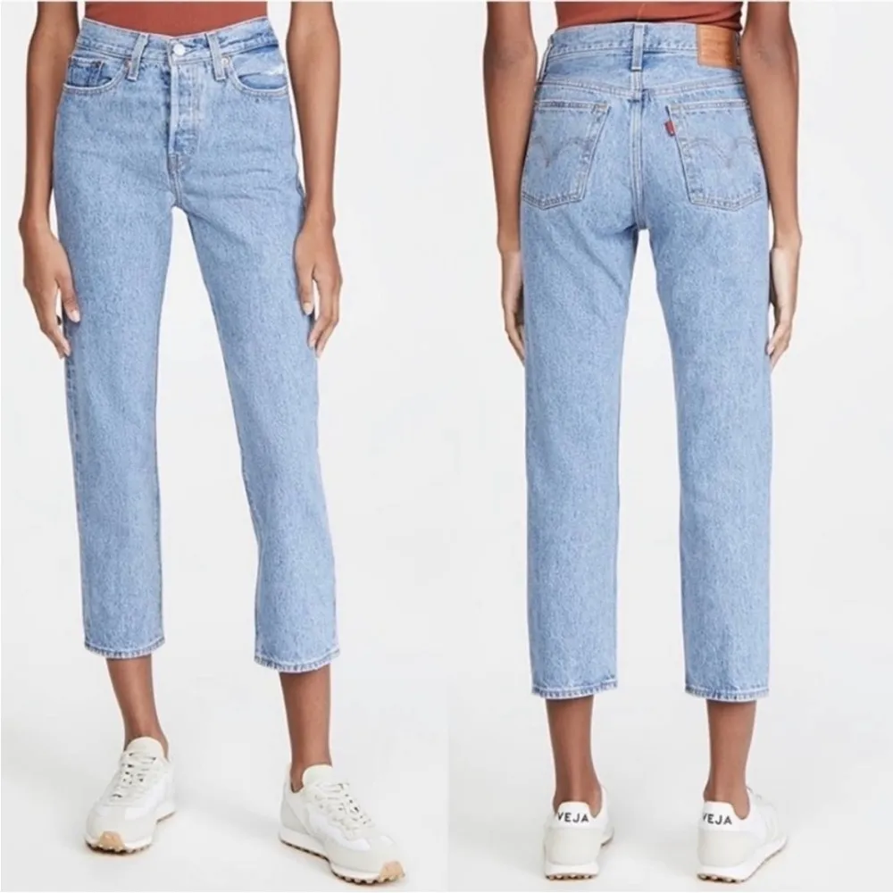 Levi’s Wedgie Straight Leg Jeans Sz 28 Light Wash Button Fly - Image 5