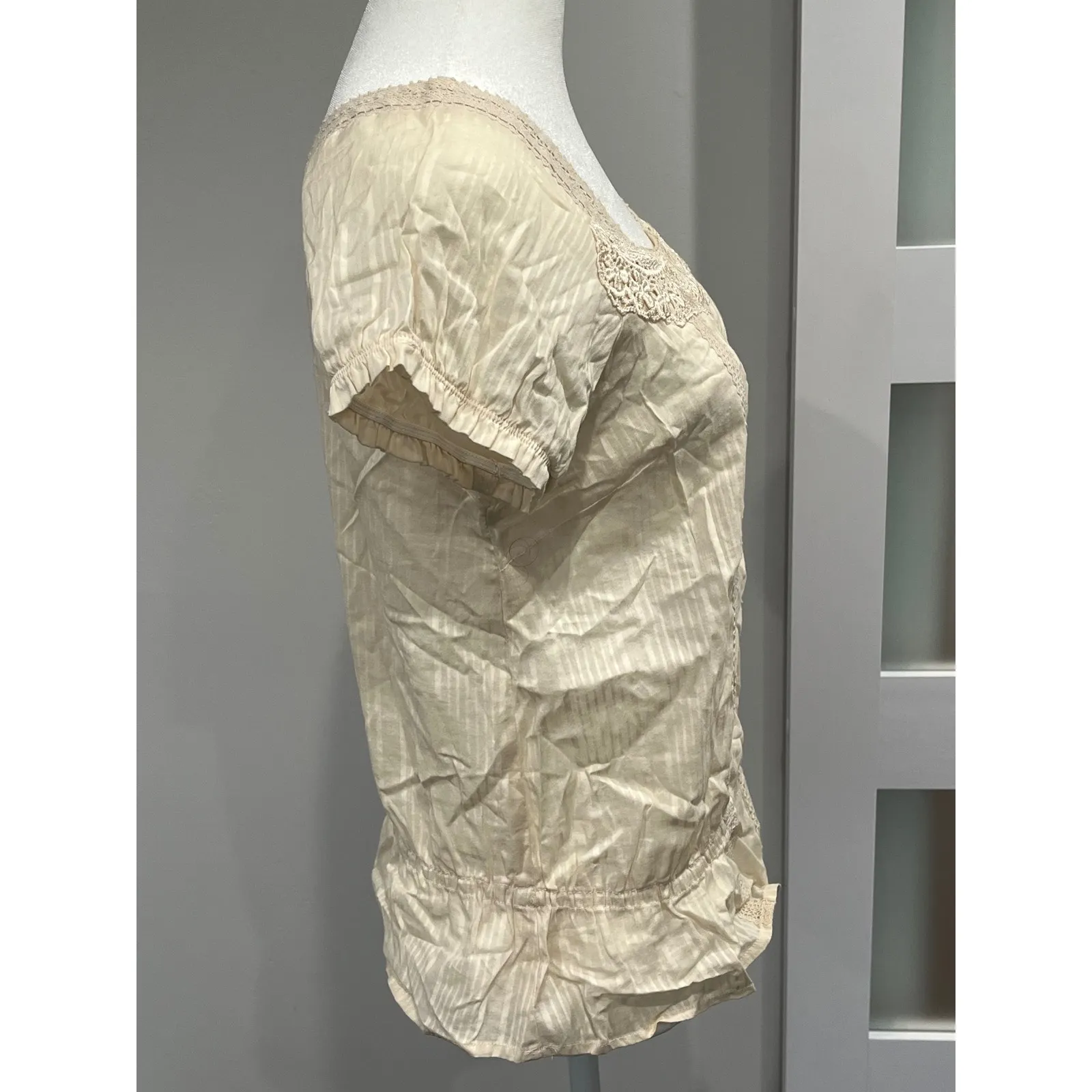 Kimchi Blue Cream Lace Square Neck Puff Sleeve Peasant Blouse Top Women's Medium - Image 2