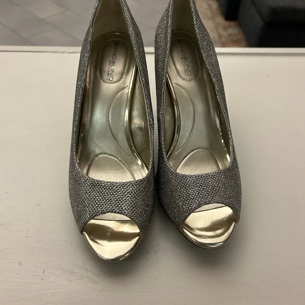 Heels Shimmering Gold  Peep-Toe Heels 9M light usage see pictures - Image 5
