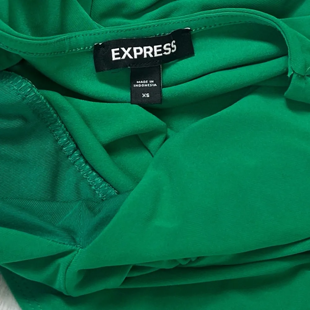 NEW Express Deep V Neck 3/4 Balloon Sleeve Bodysuit Extra Small Solid Green - Image 6