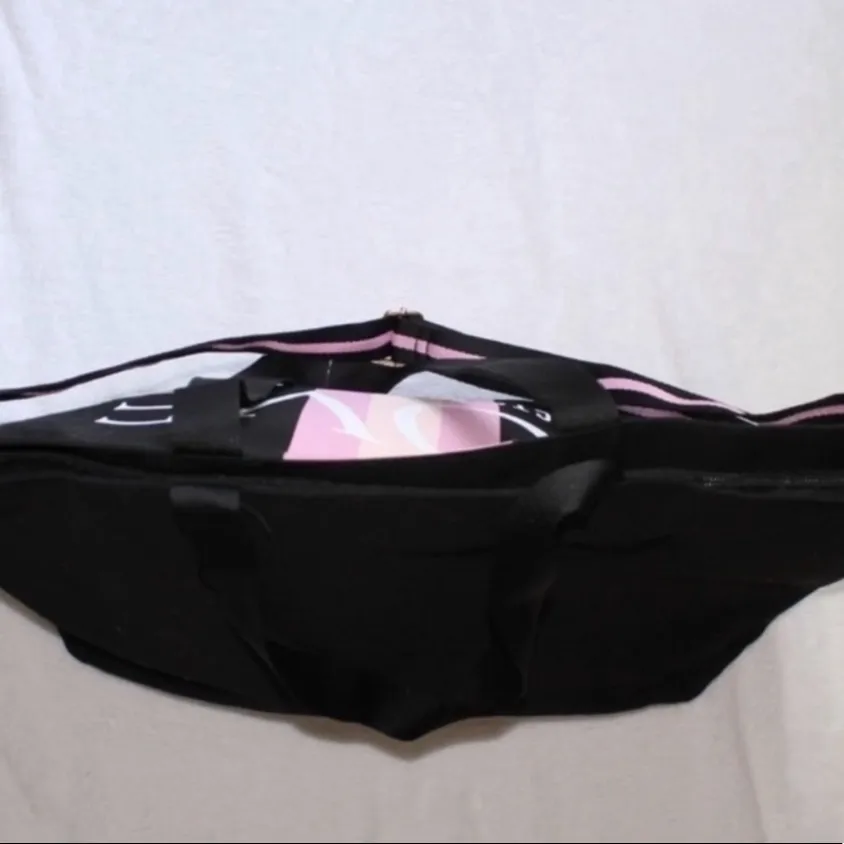 VICTORIA’S SECRET LIMITED EDITION “LOVE”TOTE BAG - Image 4