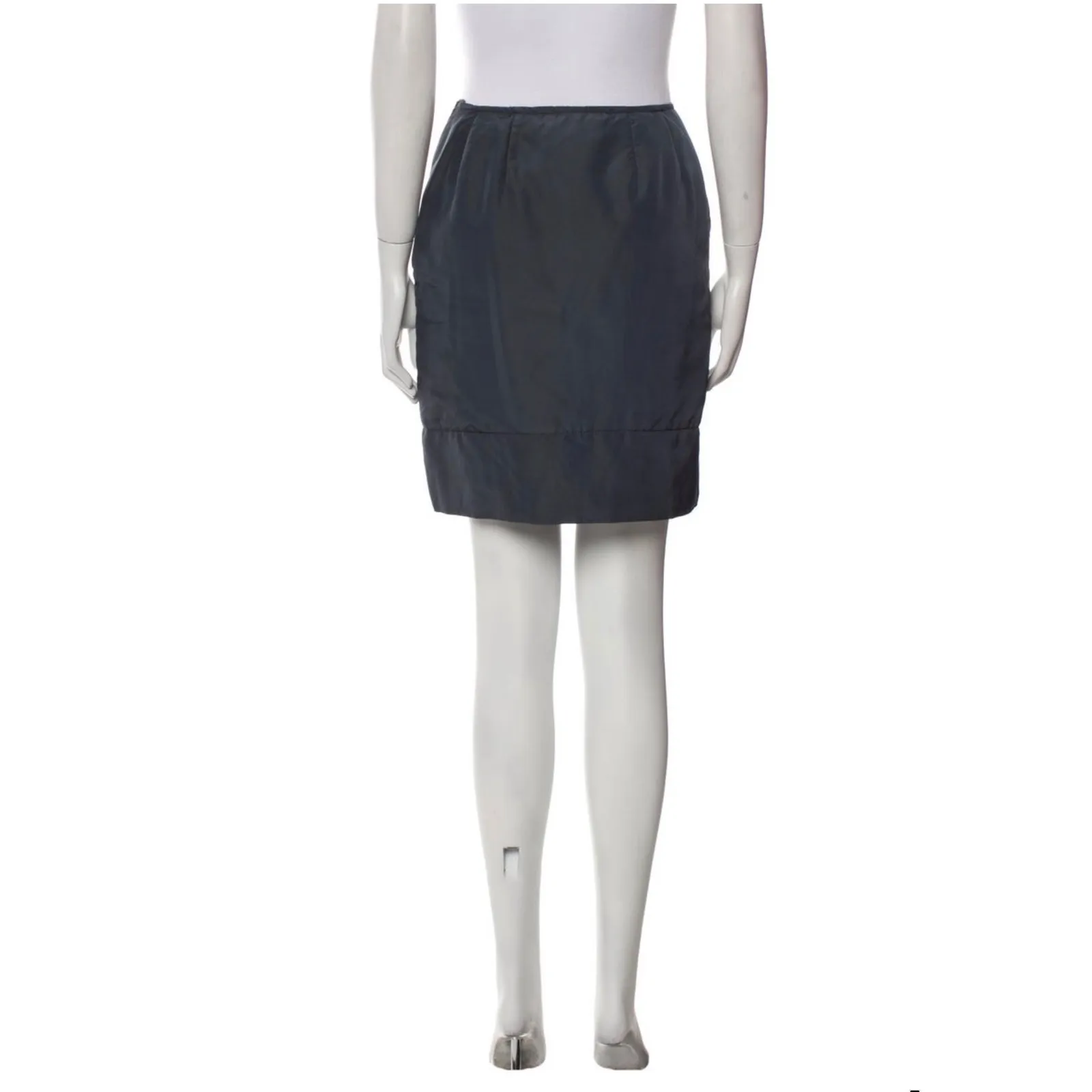 Weekend by MaxMara grey nylon Mini Skirt Size S Made in ItAly Gray - Image 3